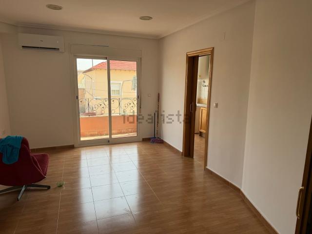 Piso, Dolores