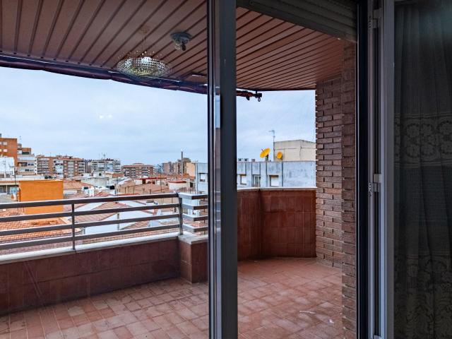 PISO EXCLUSIVO CON TERRAZA EN CALLE AMPARO