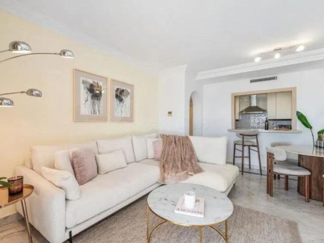 Piso exclusivo de 110 m2 en venta en Puerto Banus, Marbella, Málaga, Andalucía
