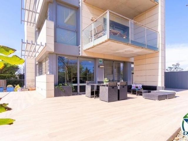 Piso exclusivo de 119 m2 en venta en Rosas, Cataluña