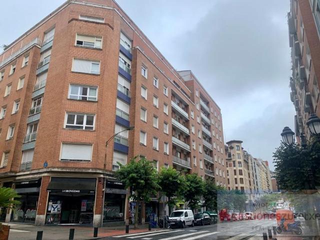 Piso exclusivo de 121 m2 en venta en Zabalburu, Bilbao, País Vasco