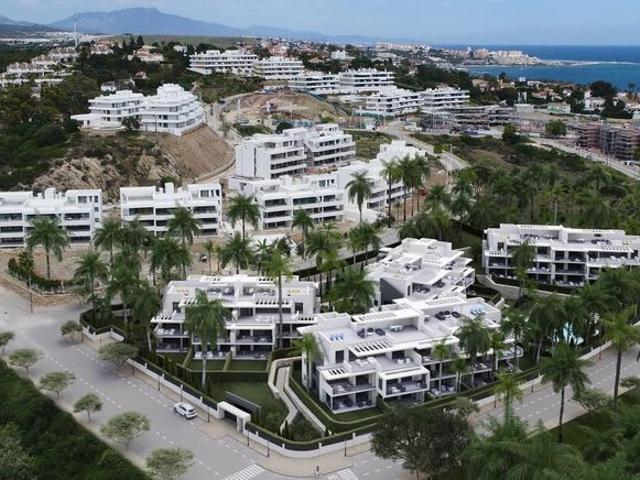 Piso exclusivo de 122 m2 en venta en Estepona, Andalucía