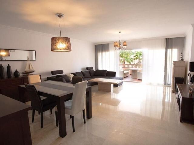 Piso exclusivo de 130 m2 en alquiler en Estepona, España