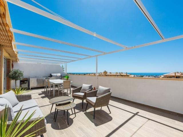 Piso exclusivo de 138 m2 en venta en San Pedro de Alcantara pueblo, Marbella, Málaga, Andalucía