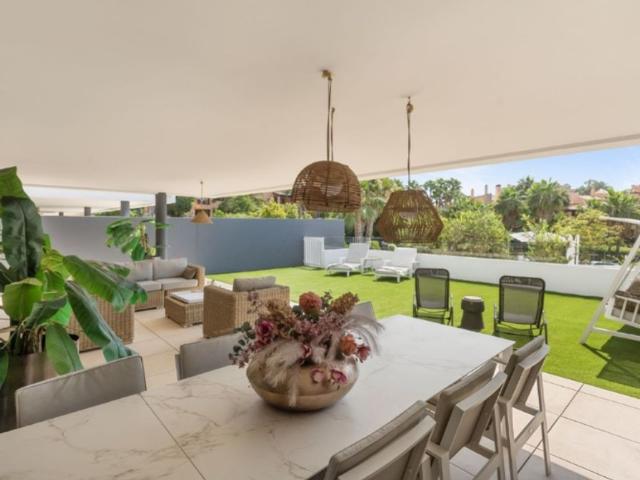 Piso exclusivo de 144 m2 en venta en Paraiso Barronal, Estepona, Andalucía