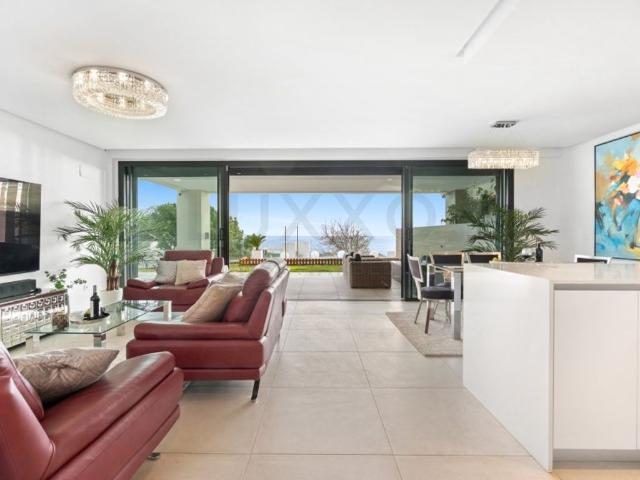 Piso exclusivo de 175 m2 en venta en Cabopino Artola, Marbella, Andalucía