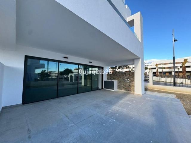 Piso exclusivo de 186 m2 en venta en Guadalobon, Estepona, Málaga, Andalucía