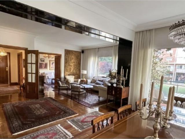 Piso exclusivo de 210 m2 en venta en Hispanoamerica Bernabeu, Madrid, Comunidad de Madrid