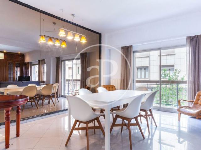 Piso de alto standing de 213 m2 en alquiler en Valencia, España