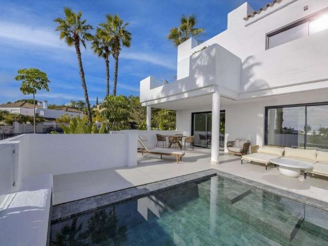 Piso exclusivo de 216 m2 en venta en Estepona, España