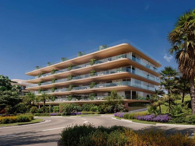 Piso exclusivo de 230 m2 en venta en Estepona, Andalucía