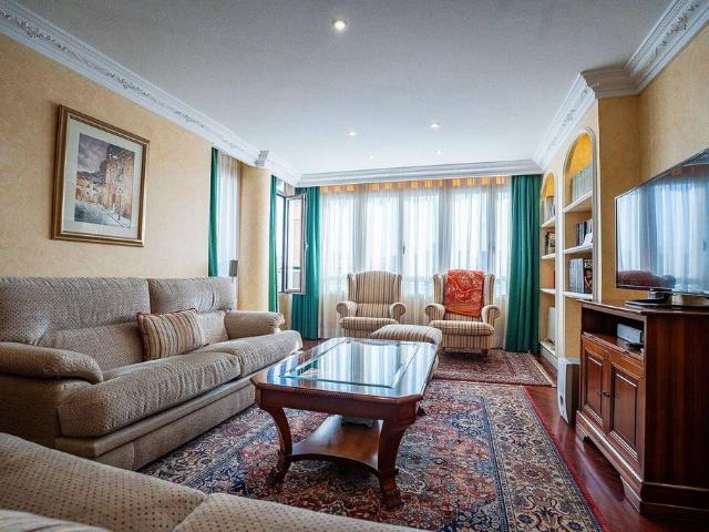 Piso de alto standing de 237 m2 en venta en Alicante, Comunidad Valenciana