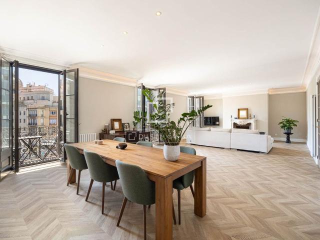 Piso exclusivo de 250 m2 en venta en Barcelona, Cataluña