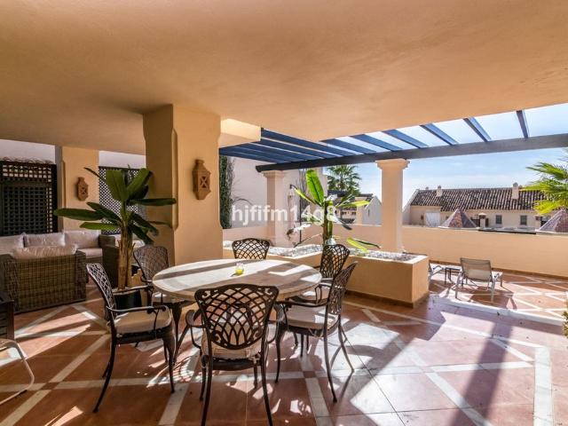 Piso exclusivo de 263 m2 en venta en Nueva Andalucia, España
