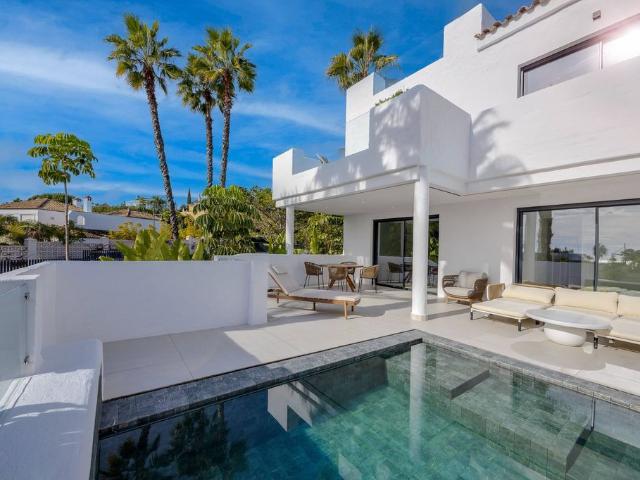 Piso exclusivo de 270 m2 en venta en Estepona, España
