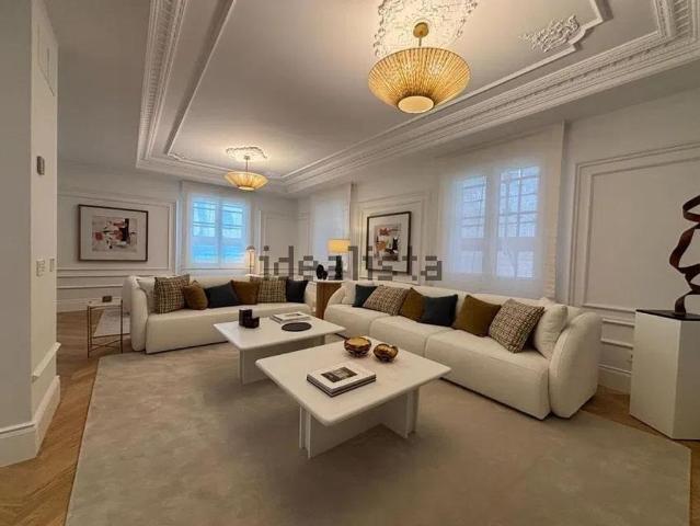 Piso exclusivo de 316 m2 en venta en Madrid, España