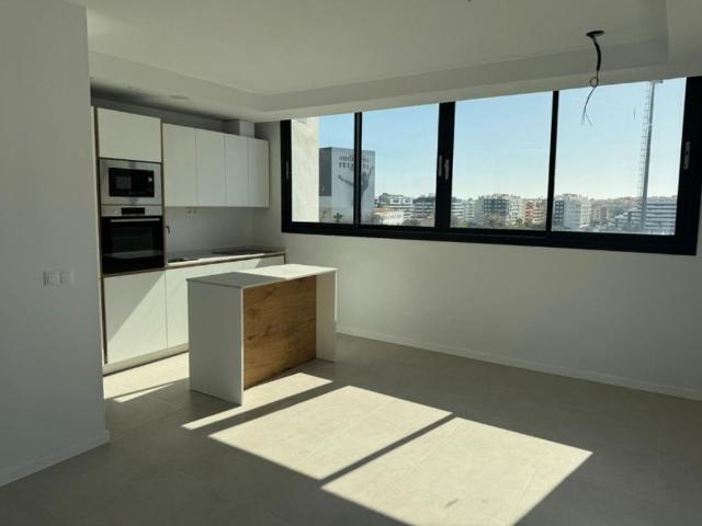 Piso exclusivo en venta en Zona Calvario, Estepona, Andalucía