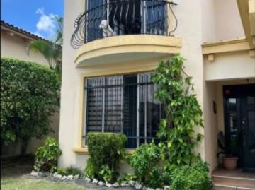 Piso exclusivo en venta en Ancón, Panamá 131156 LuxuryEstate. Com