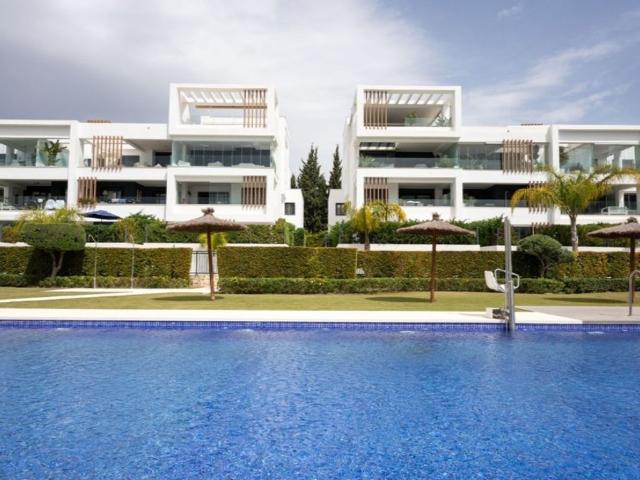 Piso exclusivo en venta en Cancelada, Estepona, Andalucía