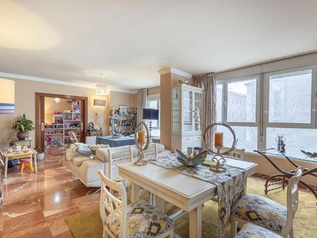 Piso exclusivo en venta en Granada, España