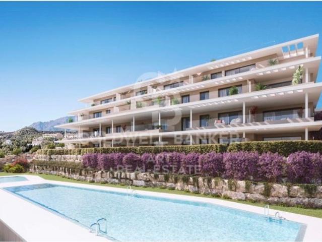 Piso de alto standing en venta en Las Lomas, Estepona, Andalucía