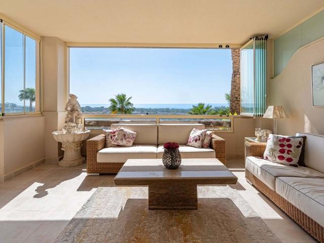 Piso de alto standing en venta en Estepona, España