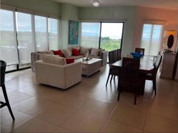 Piso exclusivo en venta en San Carlos, Panamá 131345 LuxuryEstate. Com