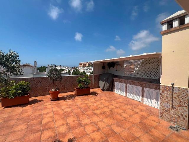 Piso de alto standing de 125 m2 en alquiler en Estepona, Andalucía