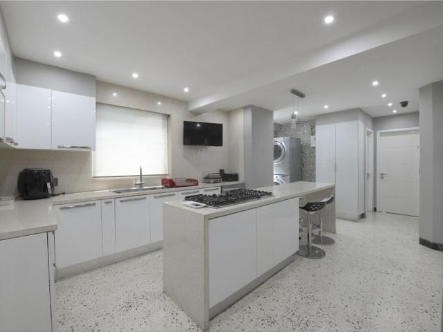 Piso exclusivo en alquiler en Nueva Caracas, Distrito Capital