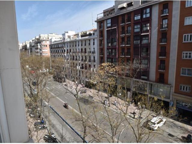 PISO EXTERIOR A REFORMAR EN CONDE DE PEÑALVER GOYA CON PLAZA DE GARAJE