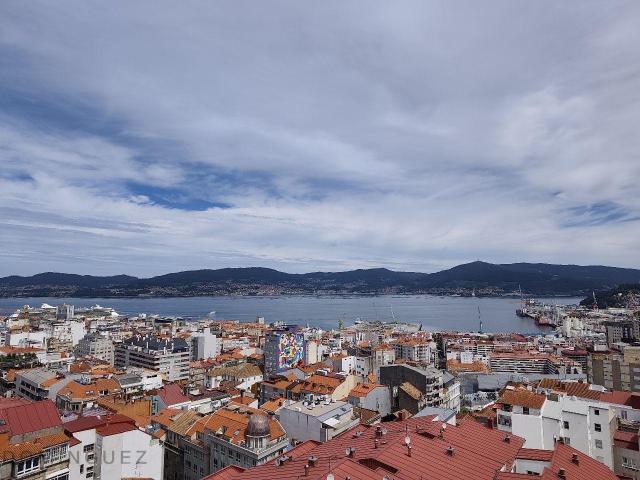 PISO CON VISTAS A LA RÍA DE VIGO, GARAJE Y TRASTERO