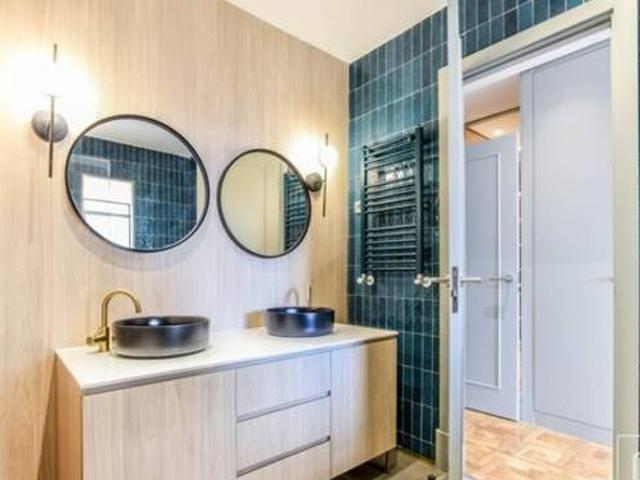 Piso exterior de 4 habitaciones y 3 baños completamente reformado