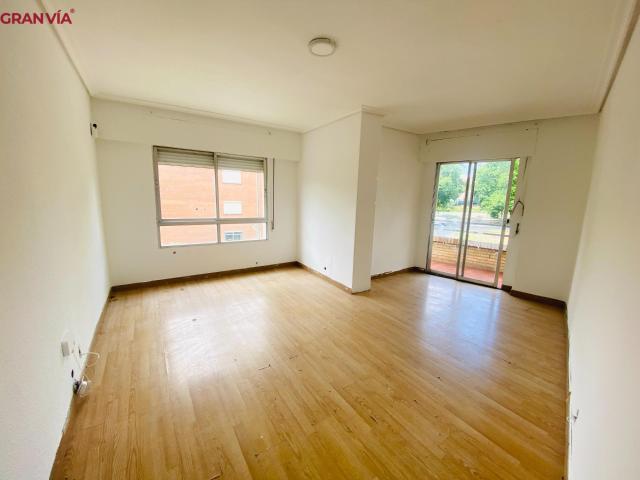 Piso exterior en la zona Oeste de Logroño