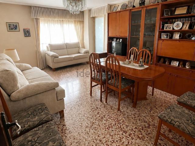 Piso, Elda