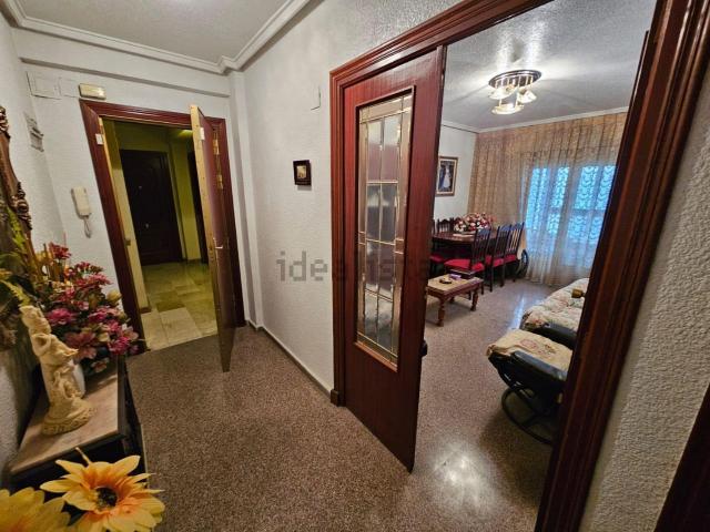 Piso, Elda