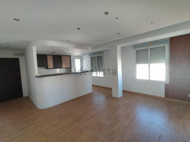 Piso, Elda