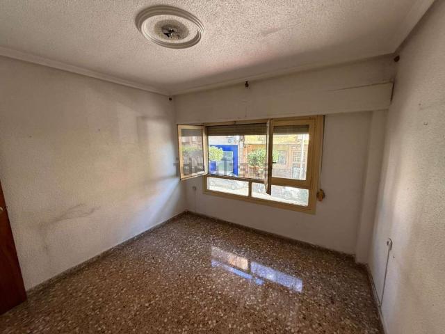 Piso, Elda