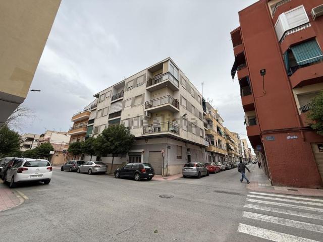 Piso, Elda