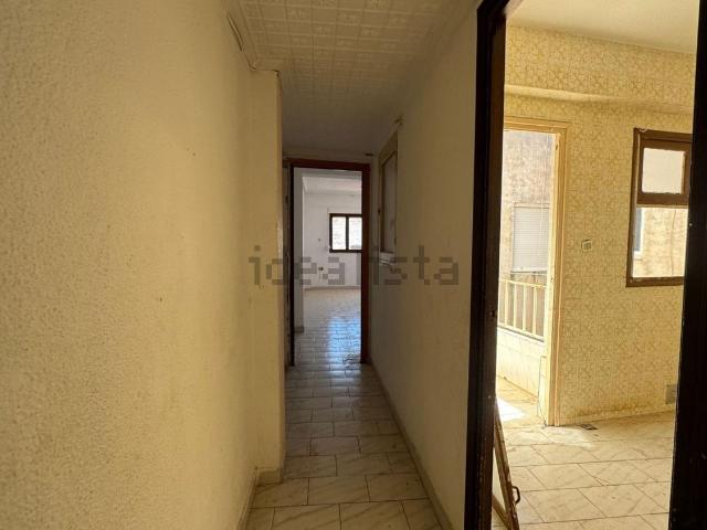 Piso, Elda