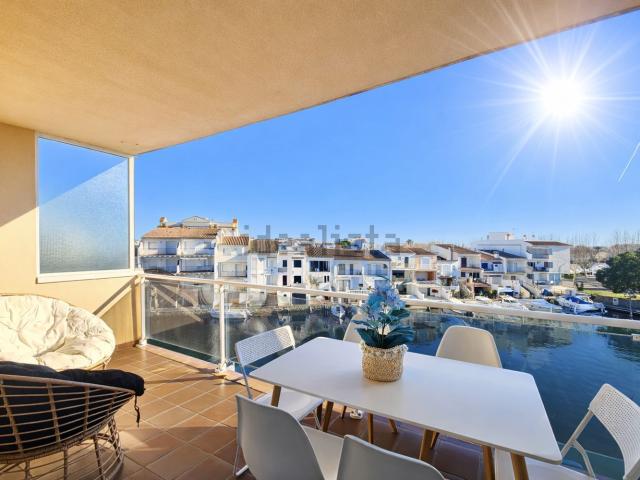 Piso, Empuriabrava