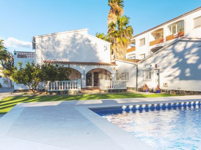 Piso, Empuriabrava