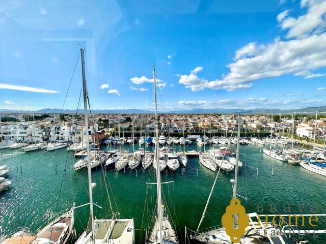 Piso, Empuriabrava