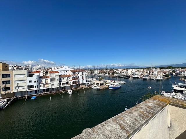 Piso, Empuriabrava