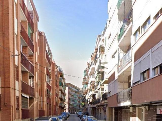 PISO EN MATARO