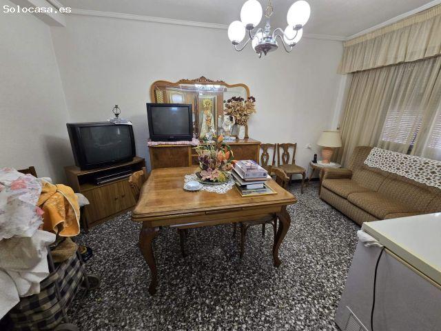 PISO EN MAXIMILIANO THOUS