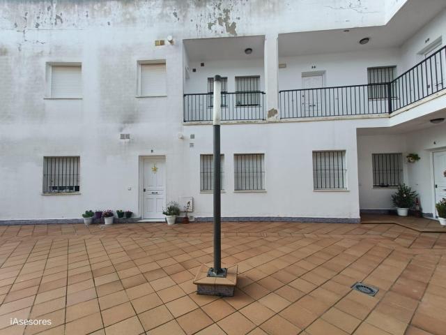 PISO EN MEDINA SIDONIA DE 3 DORMITORIOS