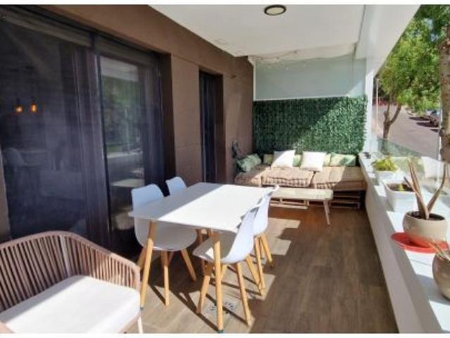 Piso en Mirabueno 2023 con terraza y vistas al Parque de la Asomadilla