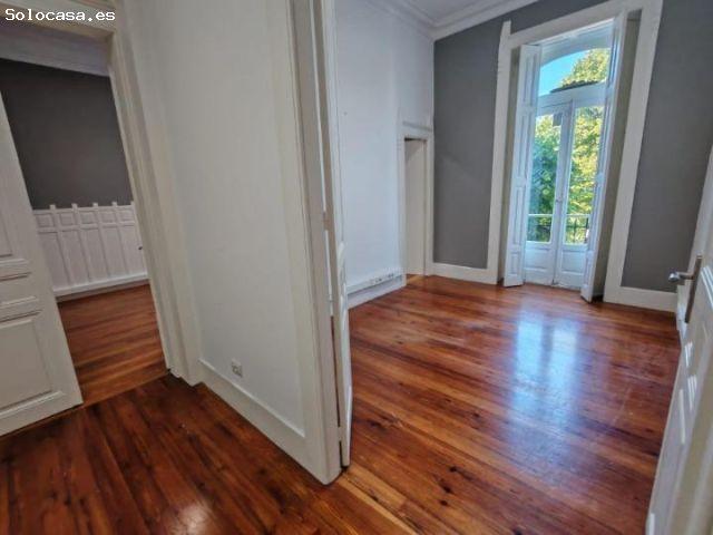 Piso en Montero Ríos, Vigo