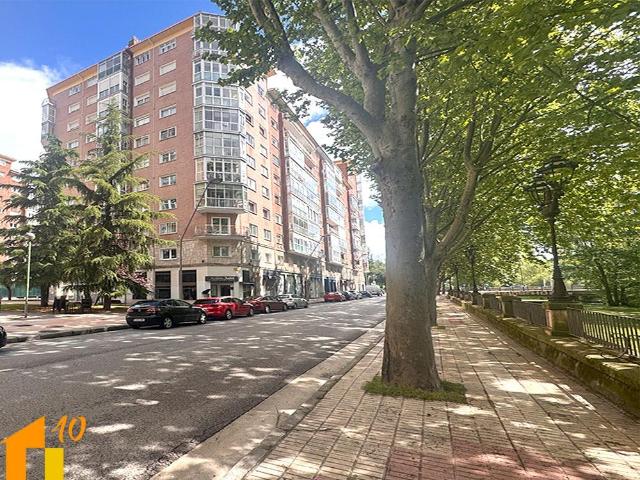 Piso en Avda. Arlanzon, zona Hacienda Dos Dormitorios y Dos baños
