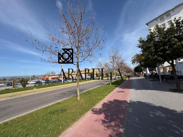 ¡ PISO EN AVENIDA DE CADIZ !